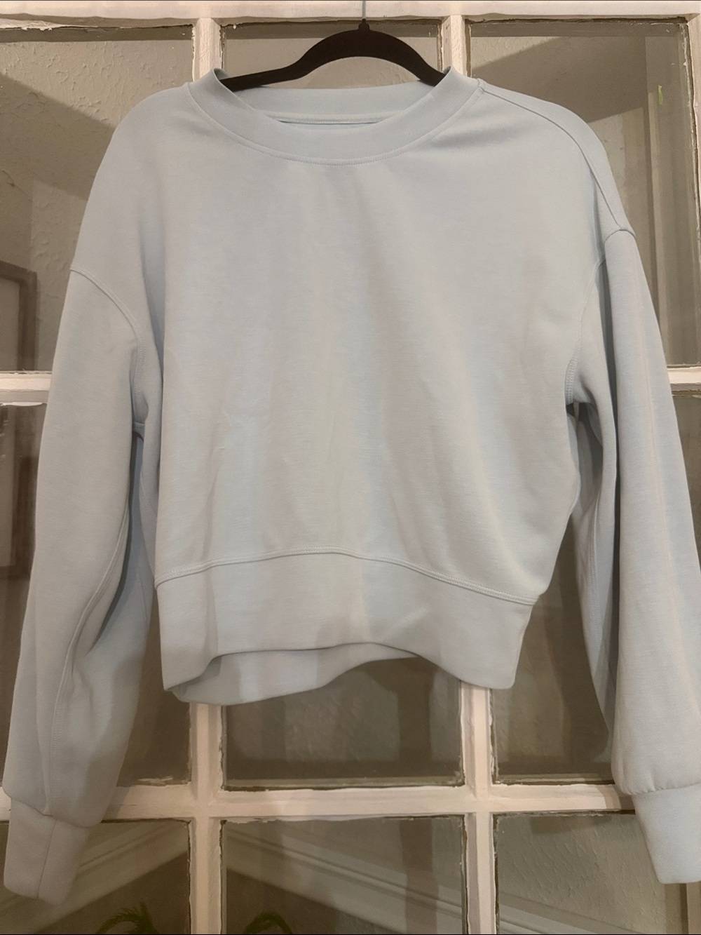 Lululemon Vintage Cropped Light Blue Women's Crewneck Sweatshirt
